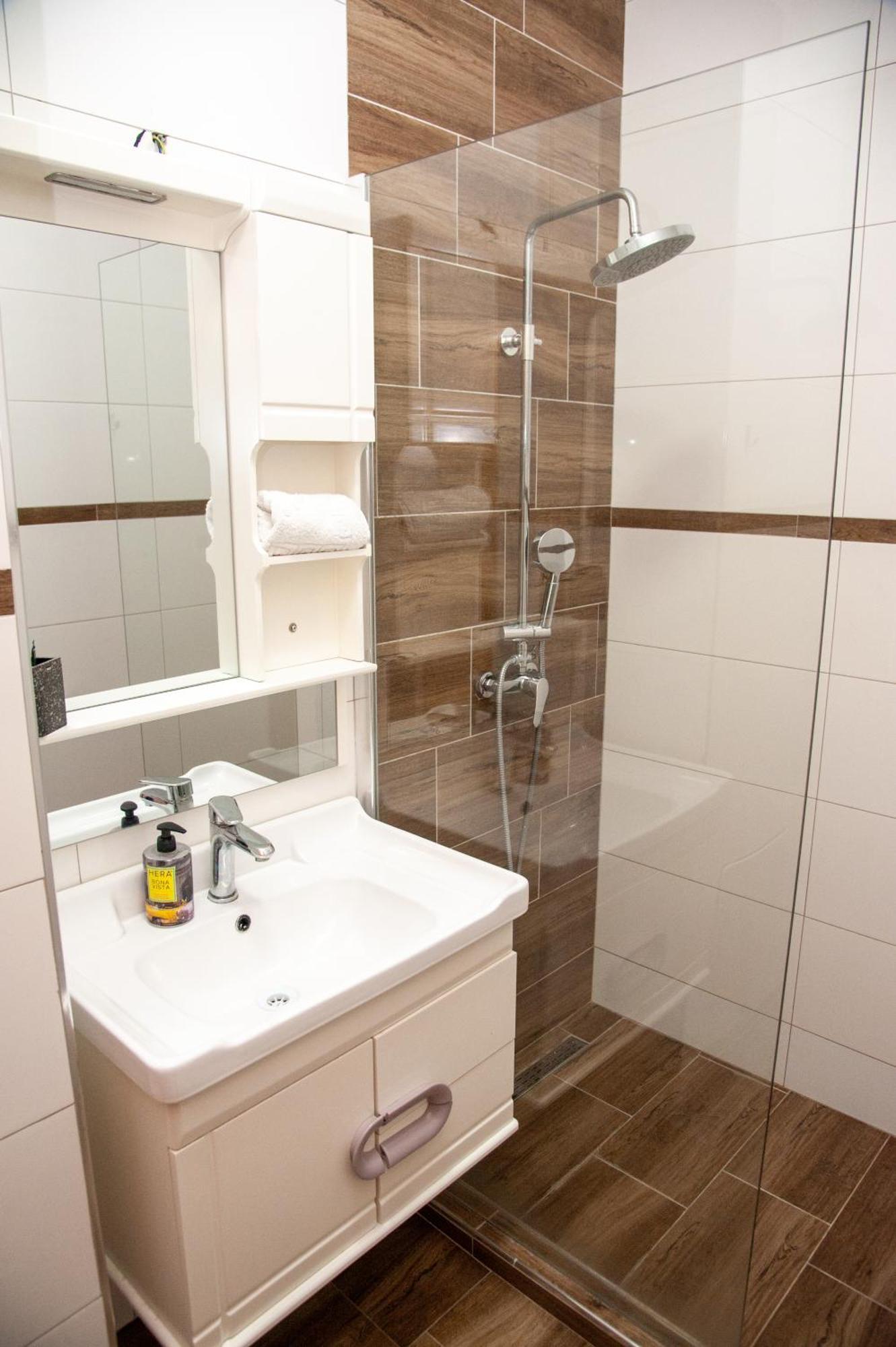 Hotel North City Titova Mitrovica Exterior foto